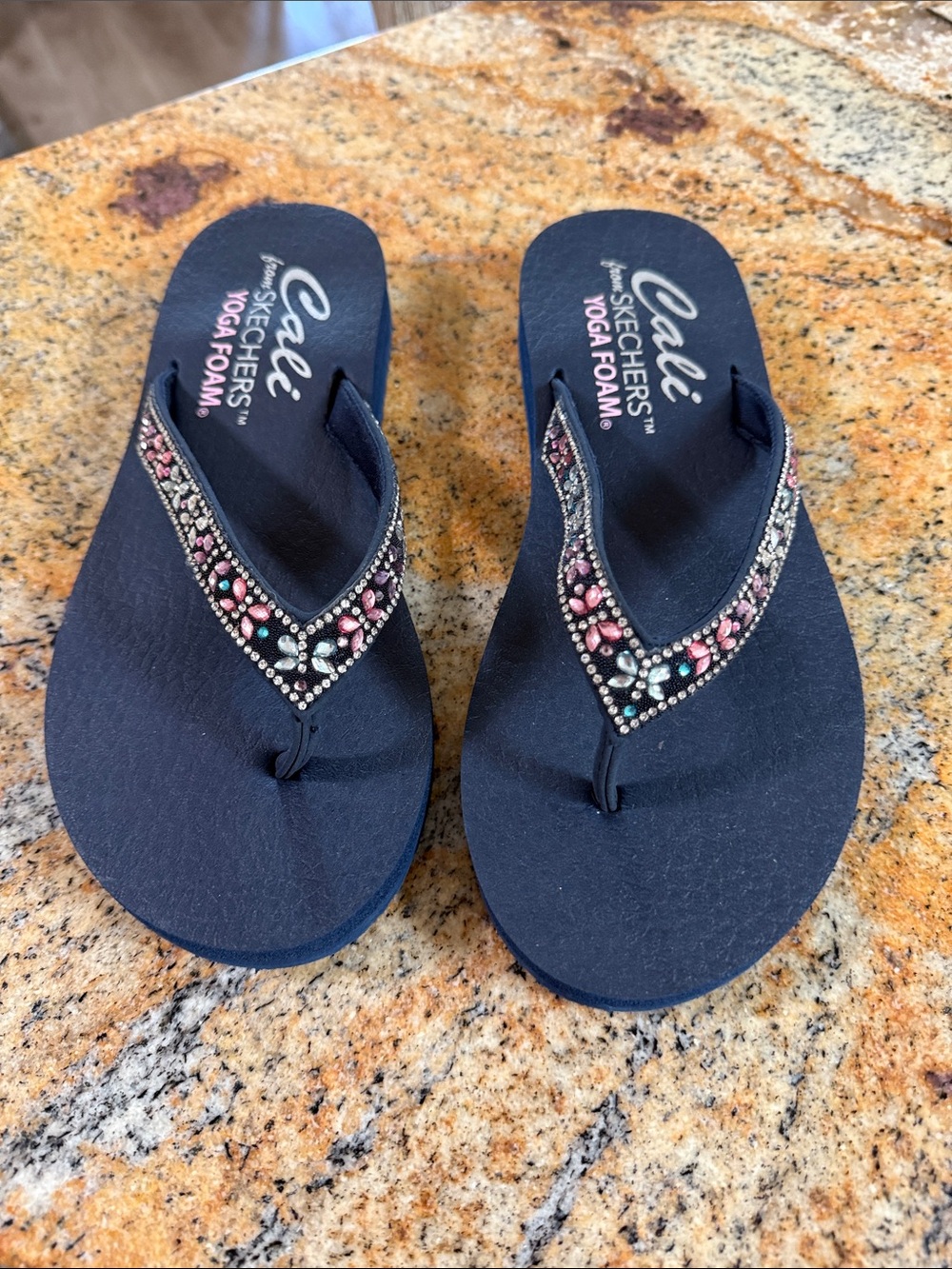 Cali from Skechers Yoga Foam Navy Flip Flops with Jeweled Straps, Sz 7